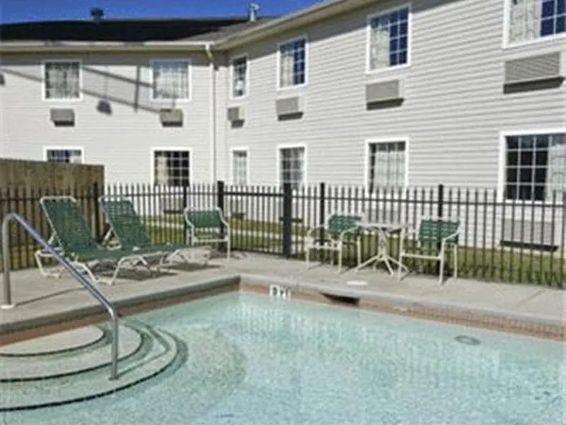 Studio 6 Pensacola, Fl Ferry Pass Hotel