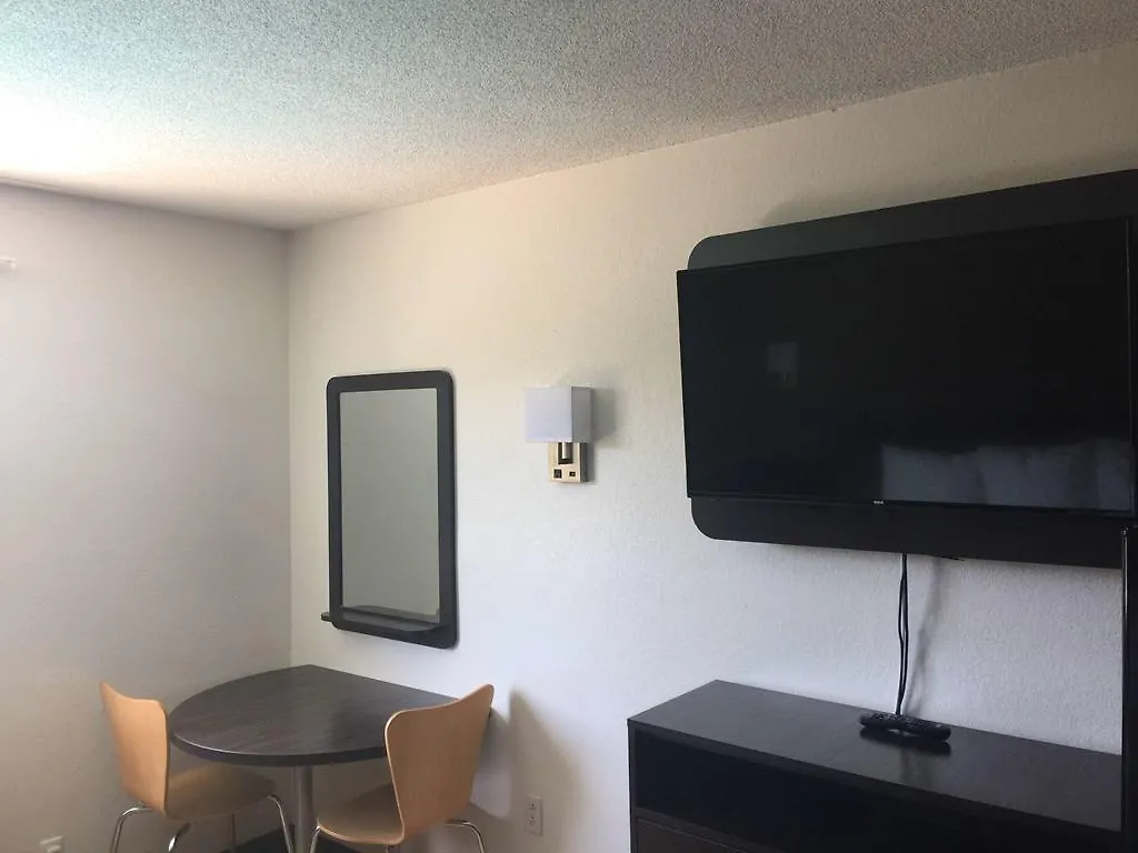 Studio 6 Pensacola, Fl Ferry Pass Hotel